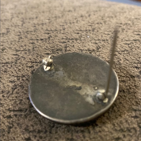 Morpho Butterfly Wing
Elegant Blue Round Brooch - Picture 4 of 10